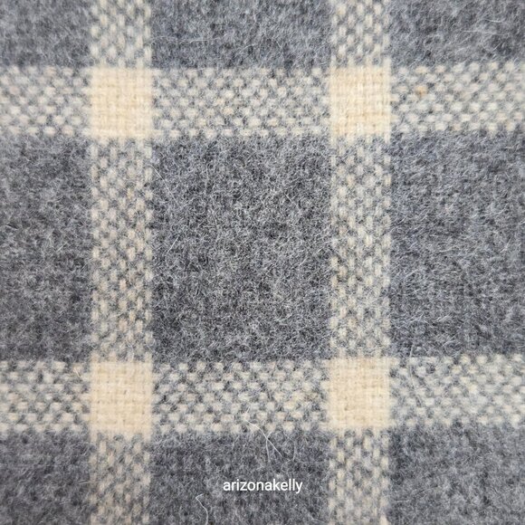 NWT Linea Emmeti Wool Cashmere Scarf Grey Plaid - Picture 7 of 9